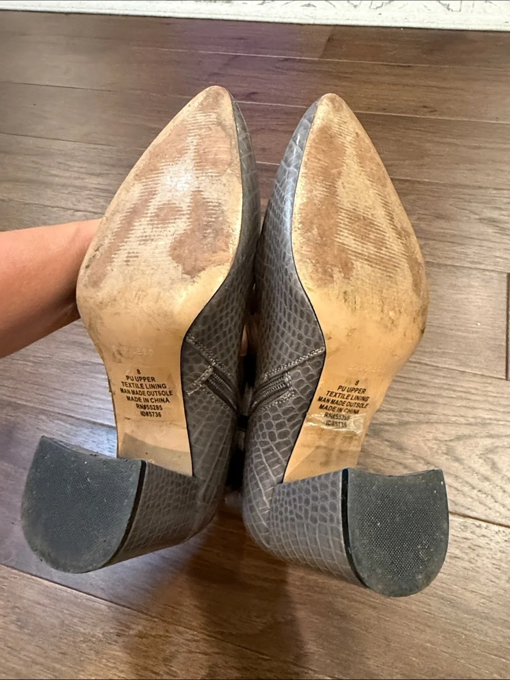 Express Brand Size 8 Ankle Boots/Booties Grey Embossed Pattern - C27-101